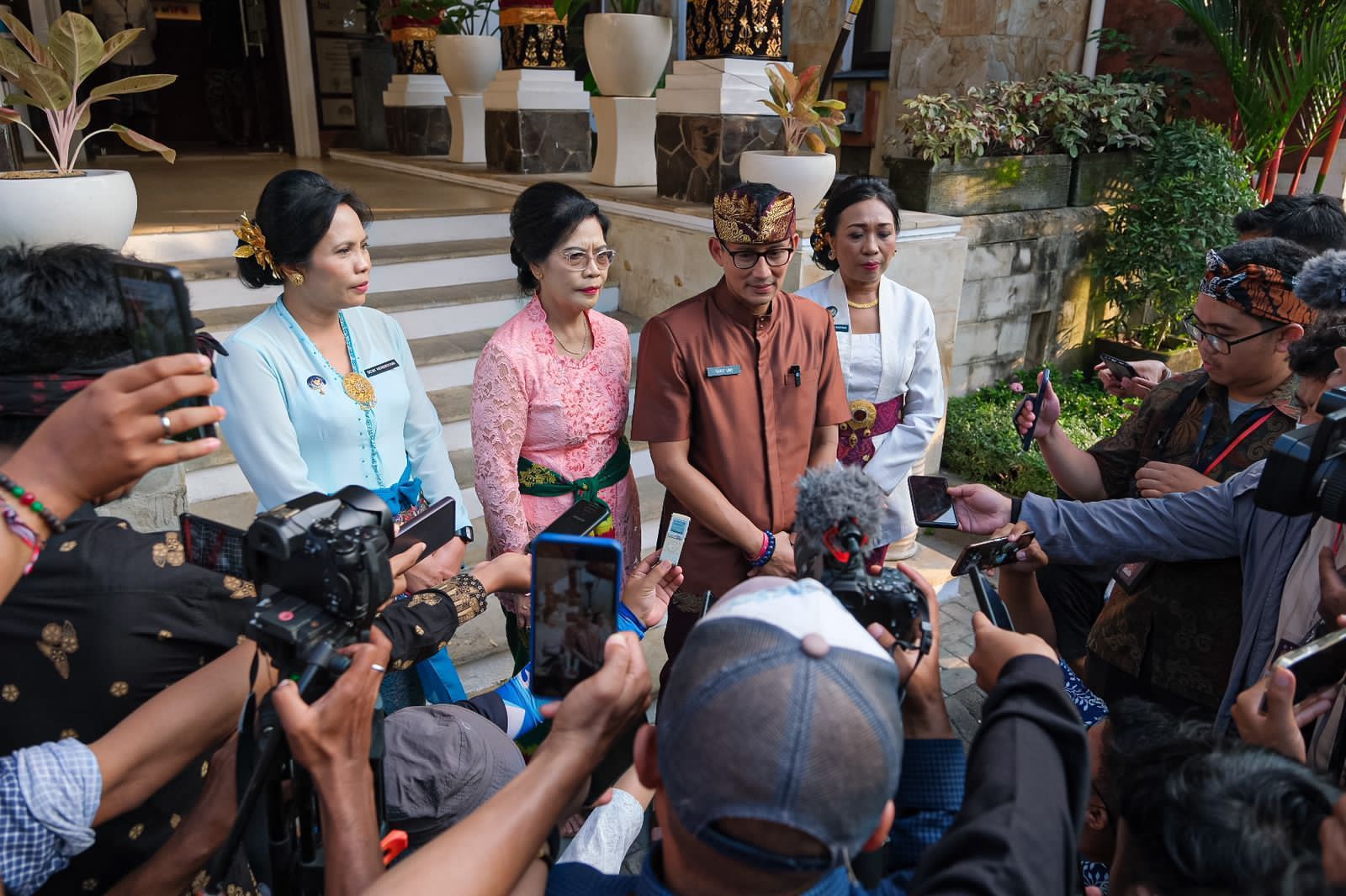 podiumnews.com-Sektor Pariwisata Bali Tumbuh 6,4 Persen